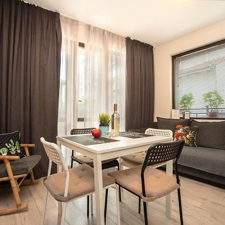 Vera By Rv Apartments Варна Екстериор снимка