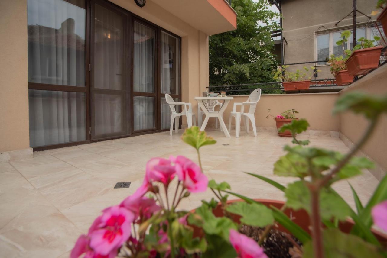 Vera By Rv Apartments Варна Екстериор снимка