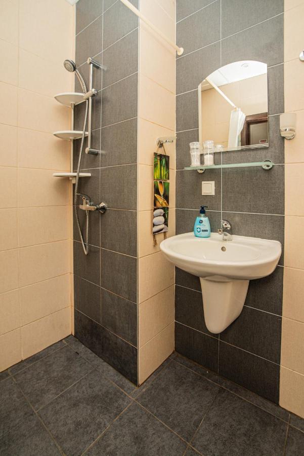 Vera By Rv Apartments Варна Екстериор снимка