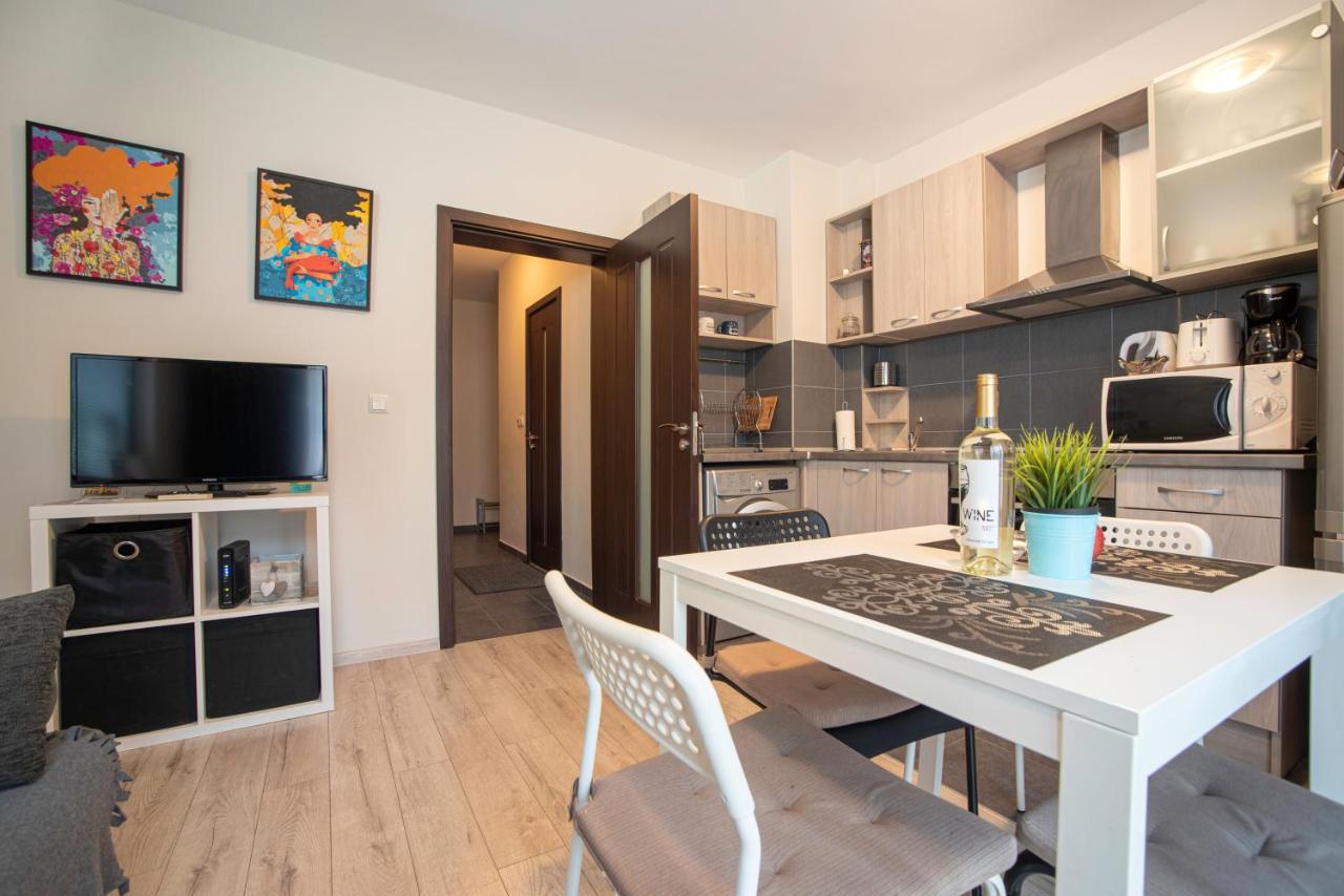 Vera By Rv Apartments Варна Екстериор снимка