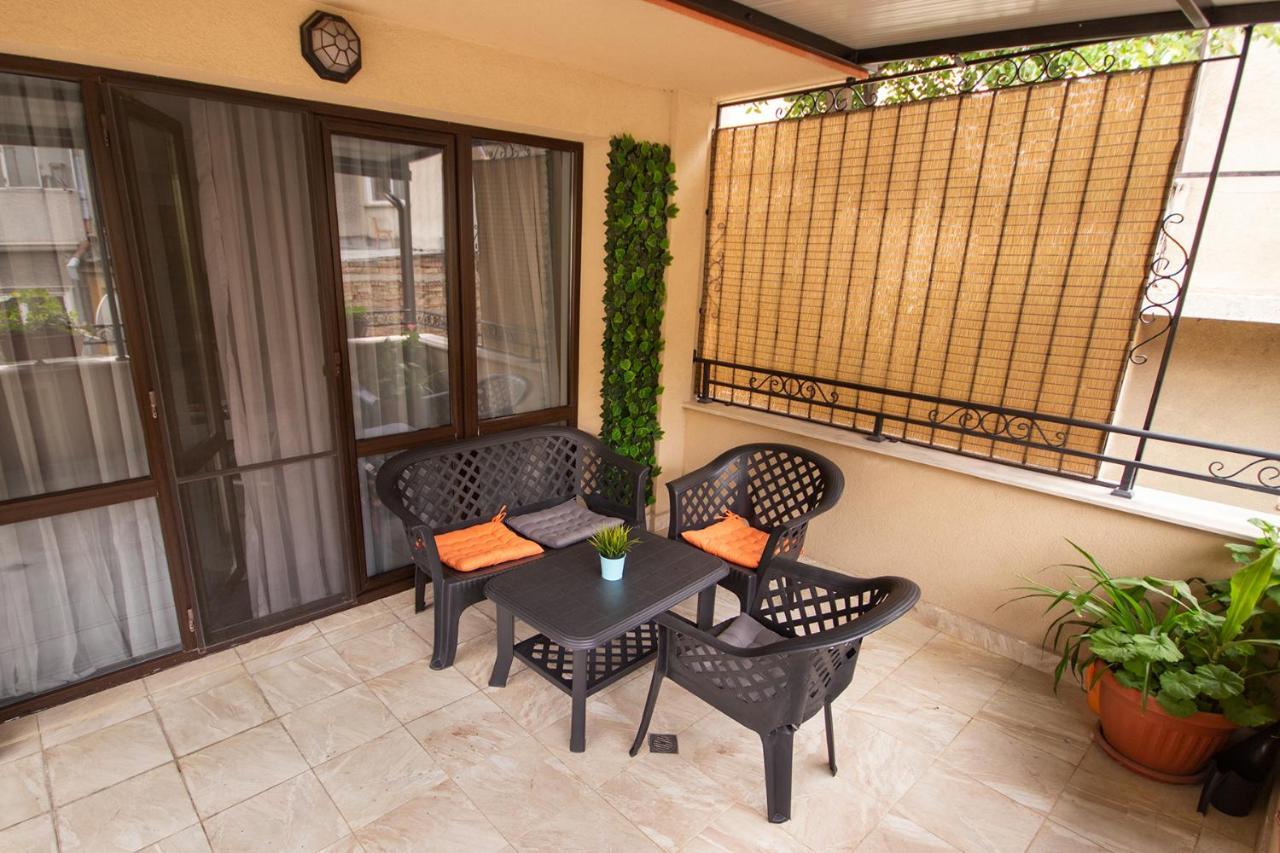 Vera By Rv Apartments Варна Екстериор снимка